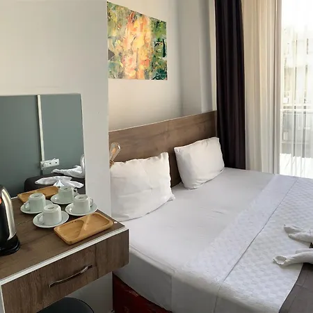 Yali Royal Bed & Breakfast *