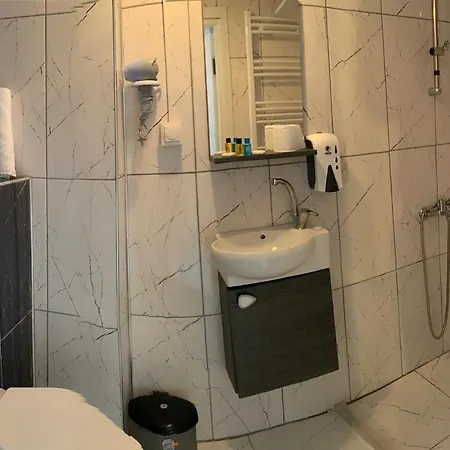 Yali Royal Bed & Breakfast