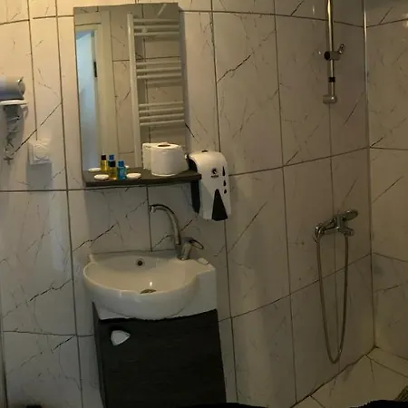 Bed & Breakfast Yali Royal *
