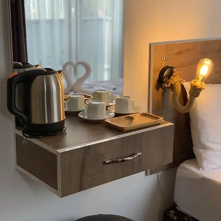 Bed & Breakfast Yali Royal *