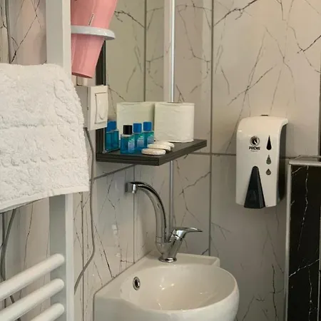 Yali Royal Bed & Breakfast
